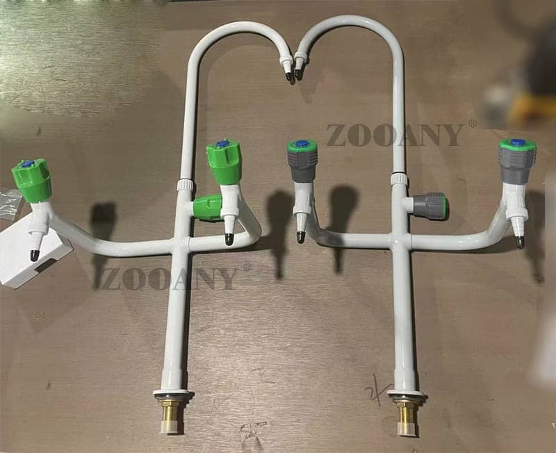 photo of three-outlet faucet